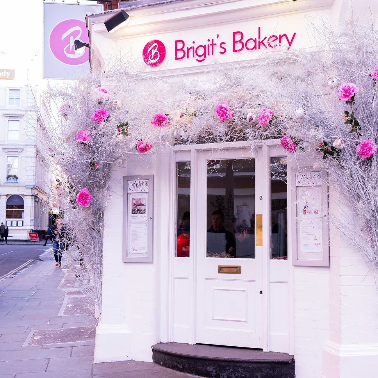 Christmas Lights Afternoon Tea Bus Tour in London: Brigit's Bakery Covent Garden