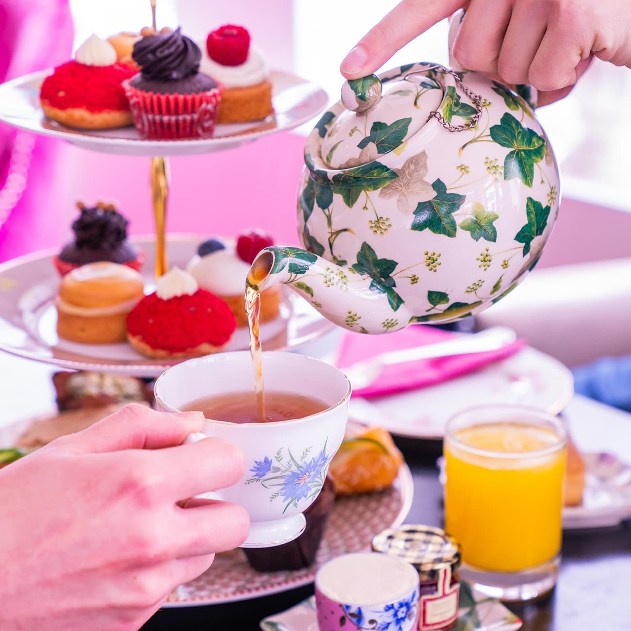 What's the difference between high tea and afternoon tea?