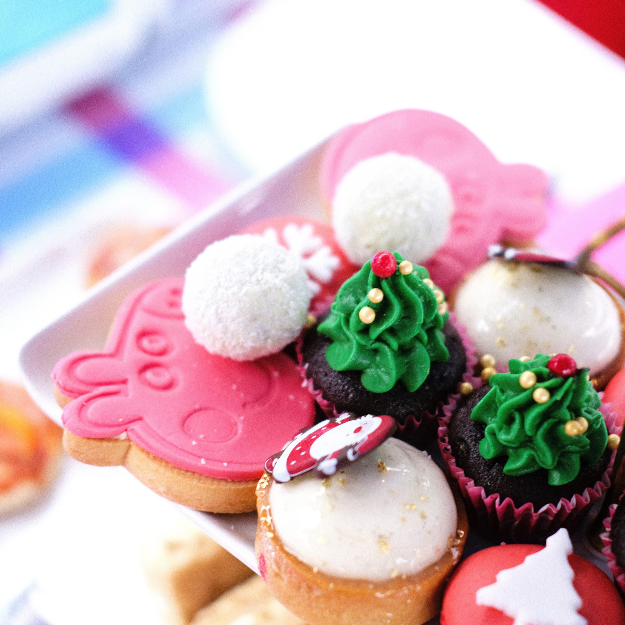 The Best Afternoon Tea London Kids Tours: Peppa Christmas Bus Tour