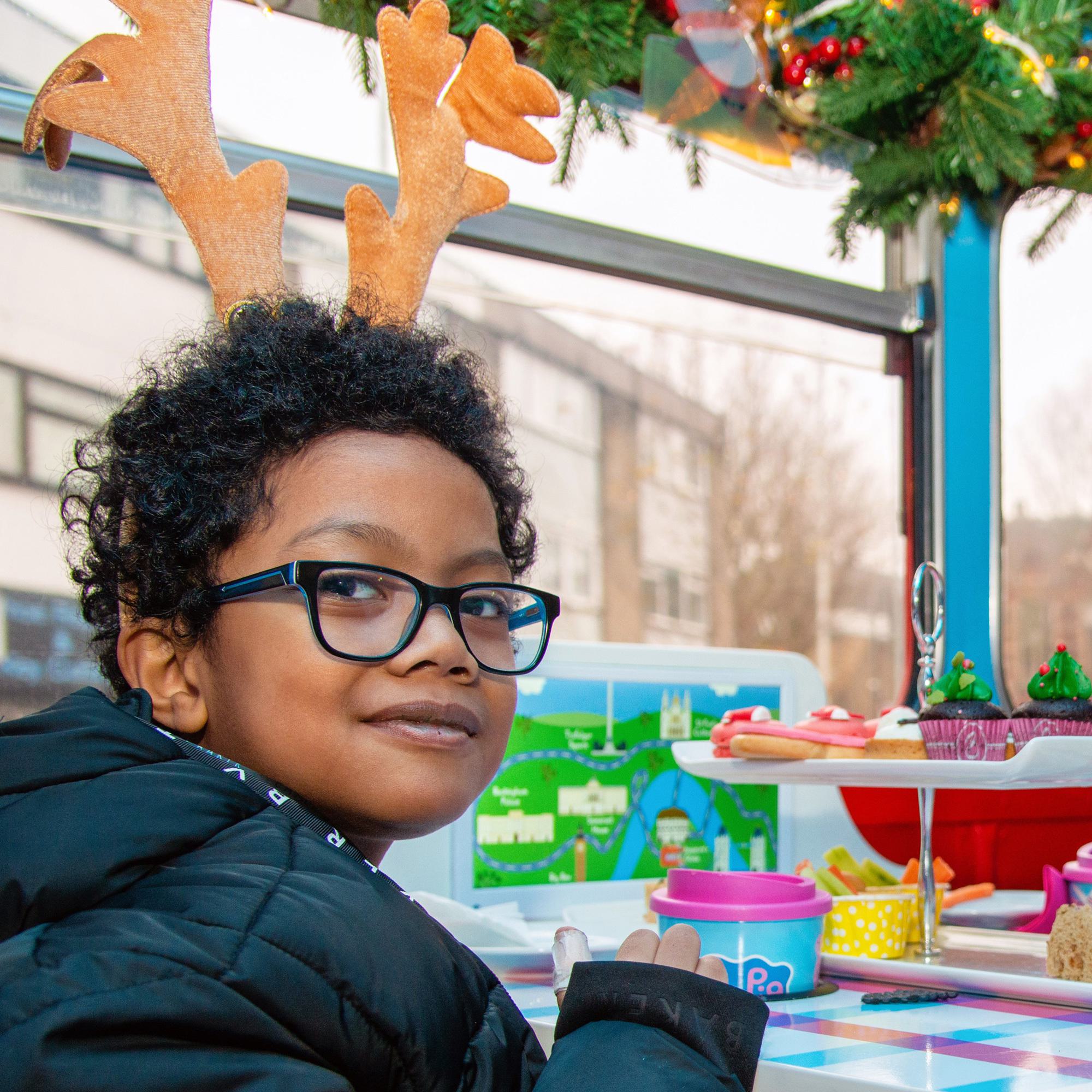 Christmas events in London 2022: peppa pig bus tour