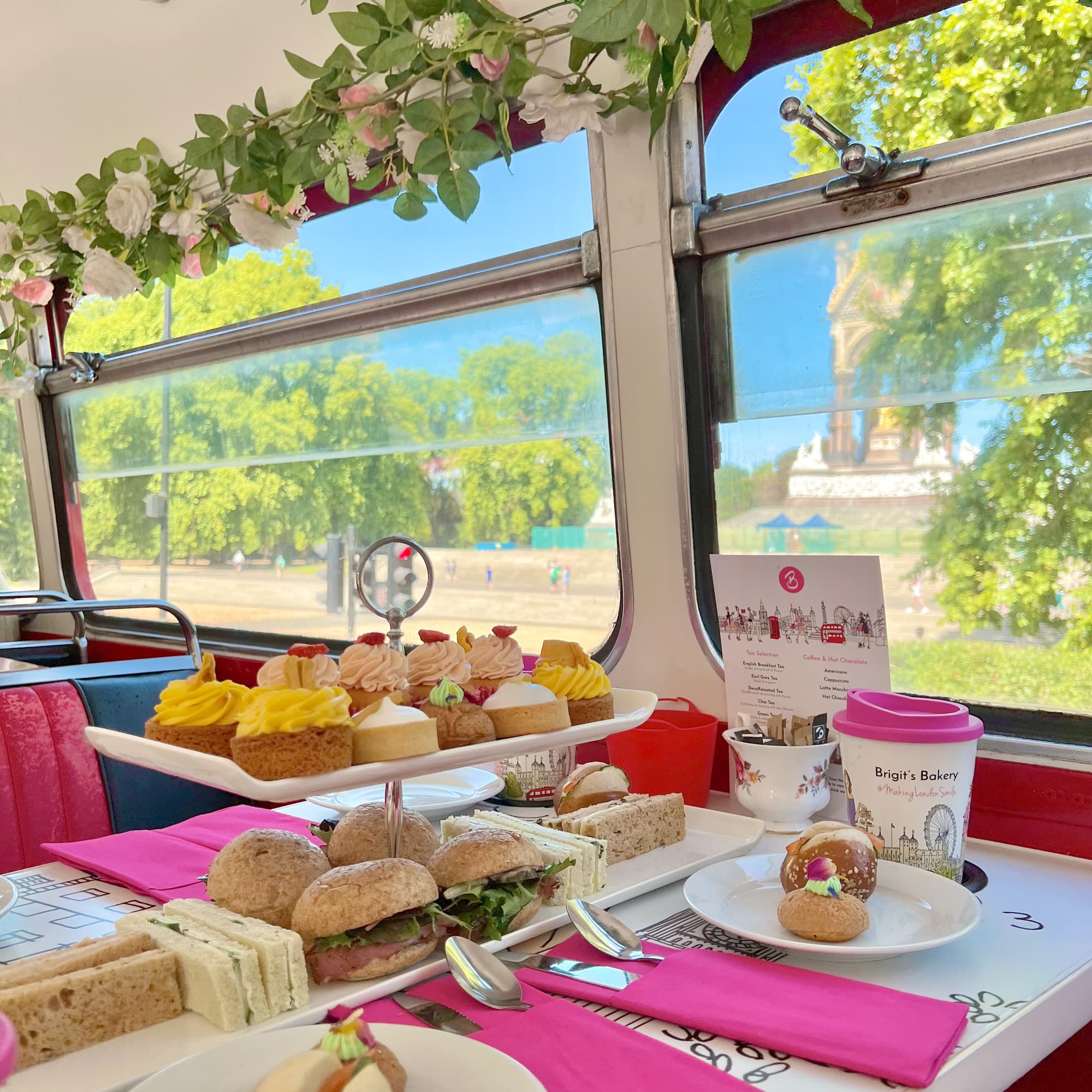 Which is the best London Bus Tour? Sightseeing & Afternoon Tea!