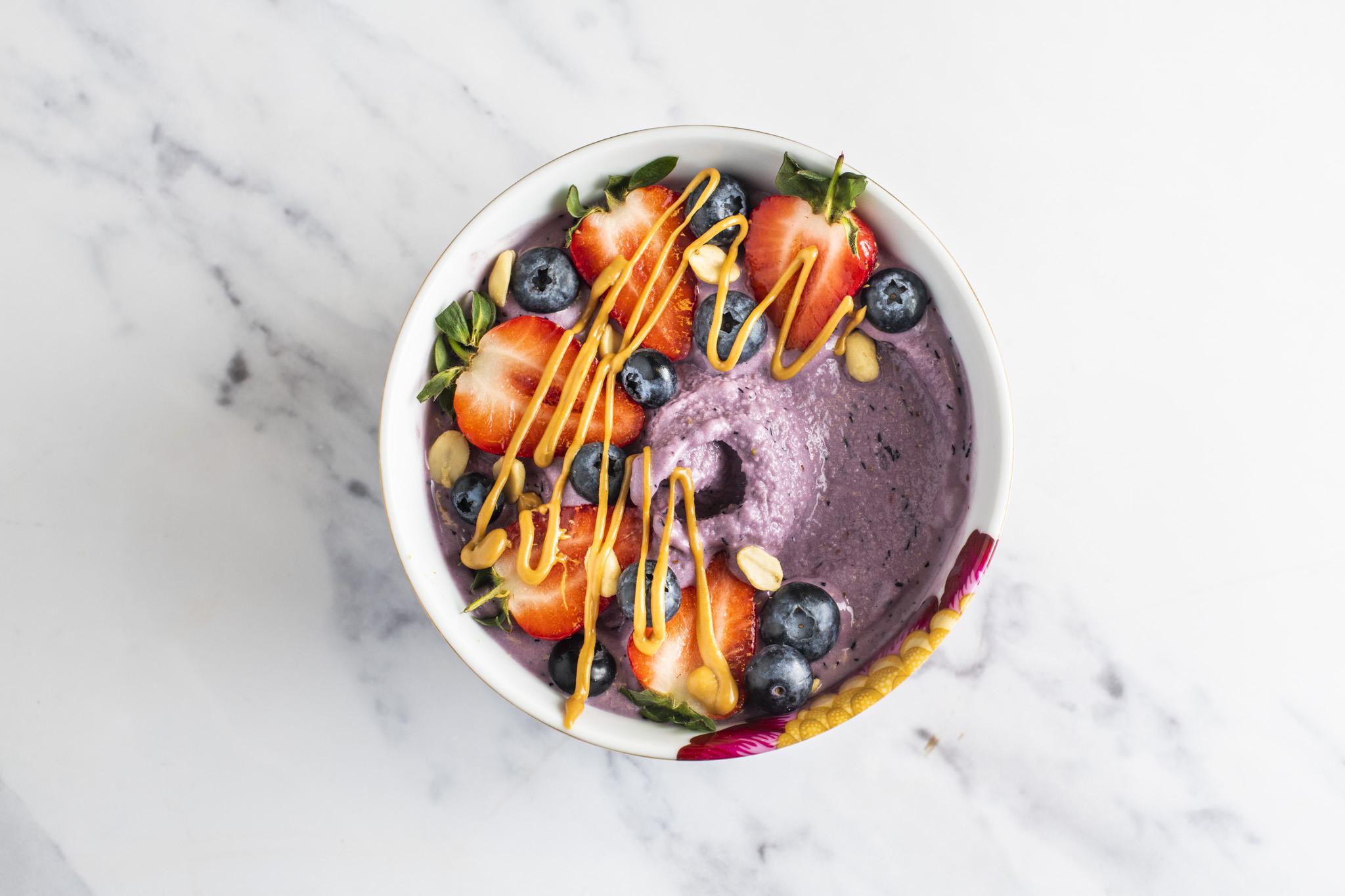 vegan options - smoothie bowl at Brigit's Bakery Covent Garden